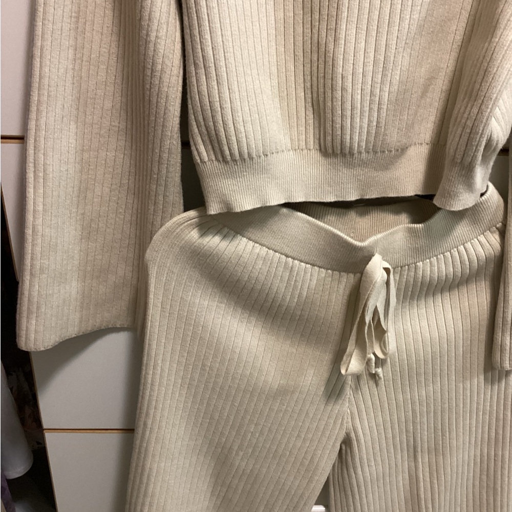 ☀️Listicle pants and sweater top ☀️ - Picture 2 of 5